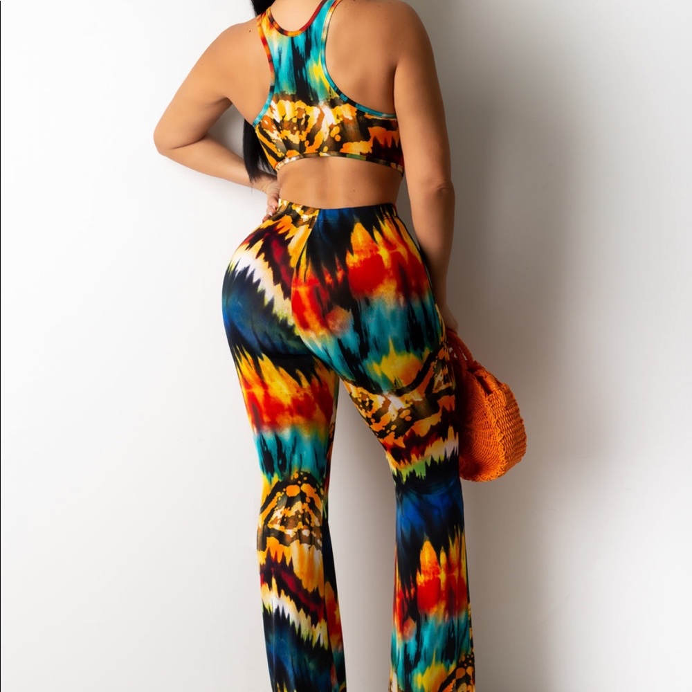 One piece - Picture 2 of 2